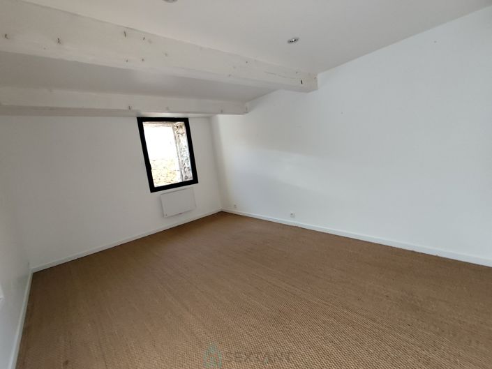 Image No.11-2 Bed Property for sale