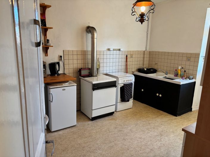 Image No.6-3 Bed Property for sale