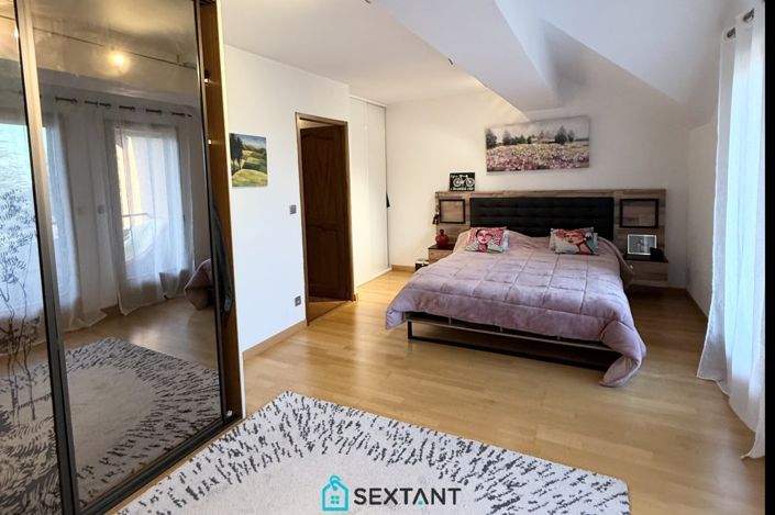 Image No.11-4 Bed Property for sale