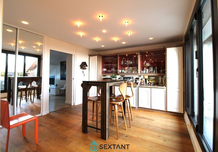 Image No.4-4 Bed Property for sale