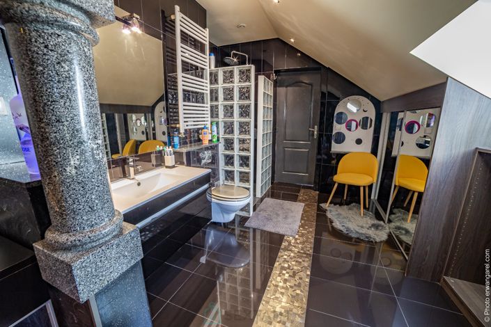 Image No.14-10 Bed Villa for sale