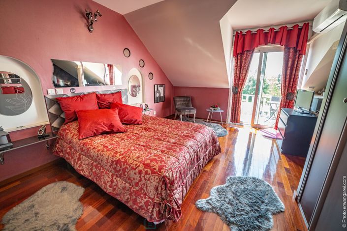 Image No.15-10 Bed Villa for sale