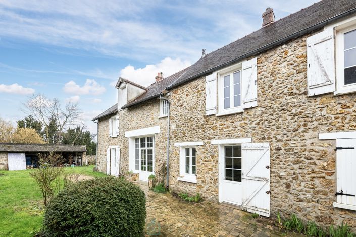 Image No.1-6 Bed Property for sale