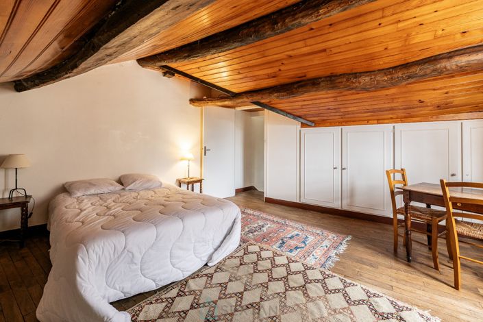 Image No.15-6 Bed Property for sale