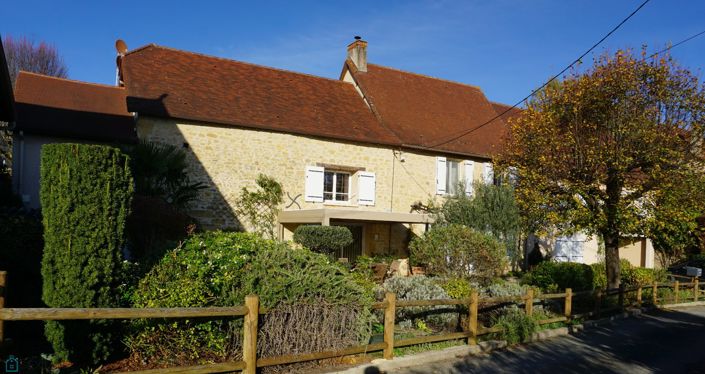 Image No.1-5 Bed Property for sale