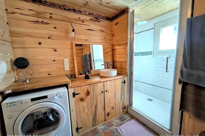 Image No.4-2 Bed Property for sale