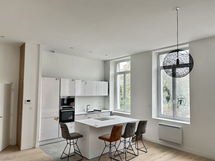 Image No.3-3 Bed Property for sale