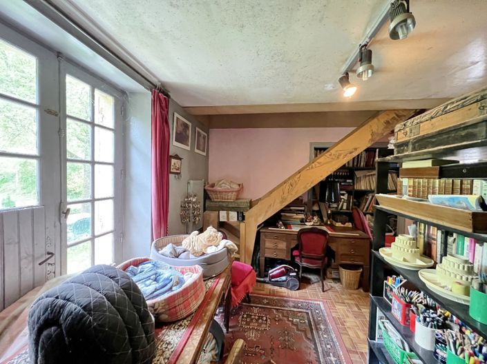 Image No.24-4 Bed Property for sale