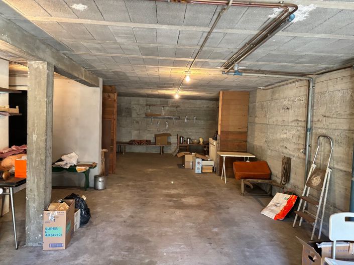 Image No.10-4 Bed Property for sale