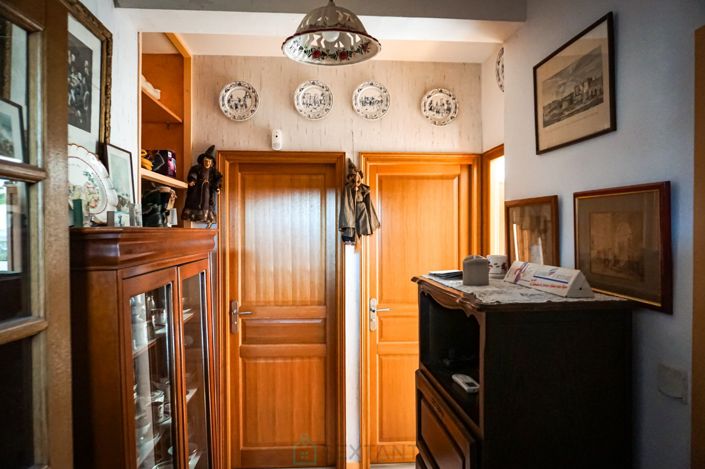 Image No.10-3 Bed Property for sale