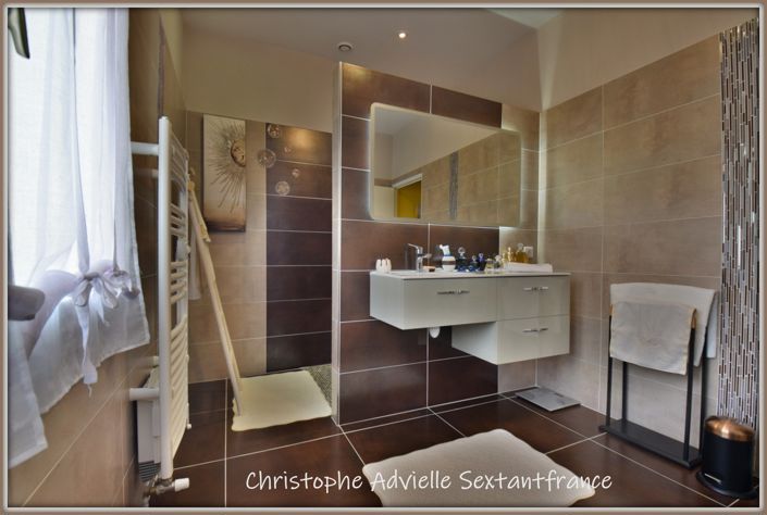 Image No.7-2 Bed Property for sale