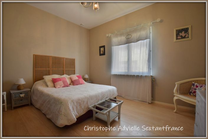 Image No.8-2 Bed Property for sale