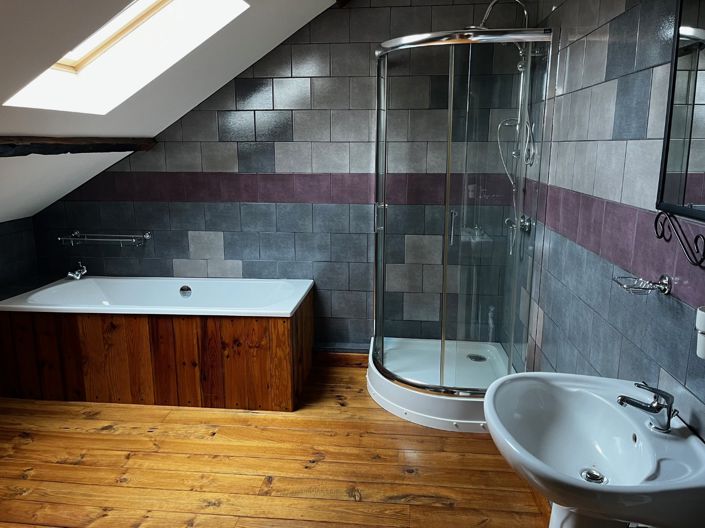 Image No.8-4 Bed Property for sale