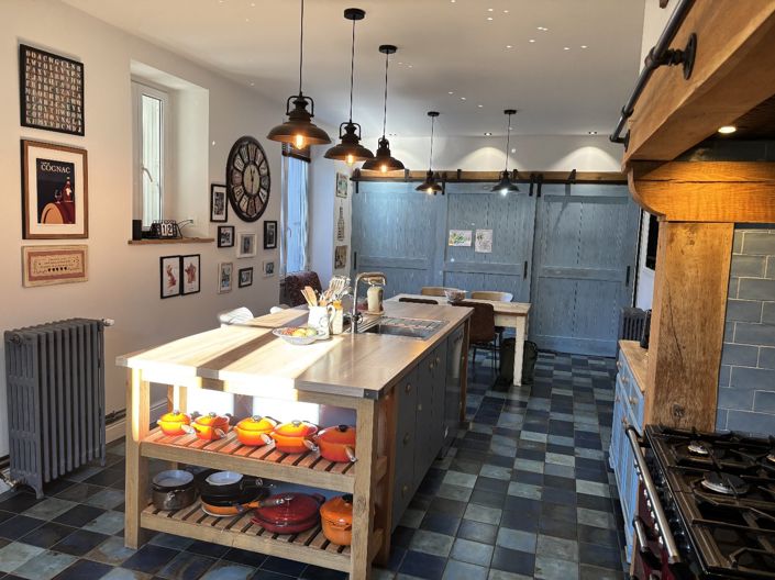 Image No.2-4 Bed Property for sale