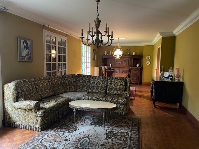 Image No.2-4 Bed House for sale