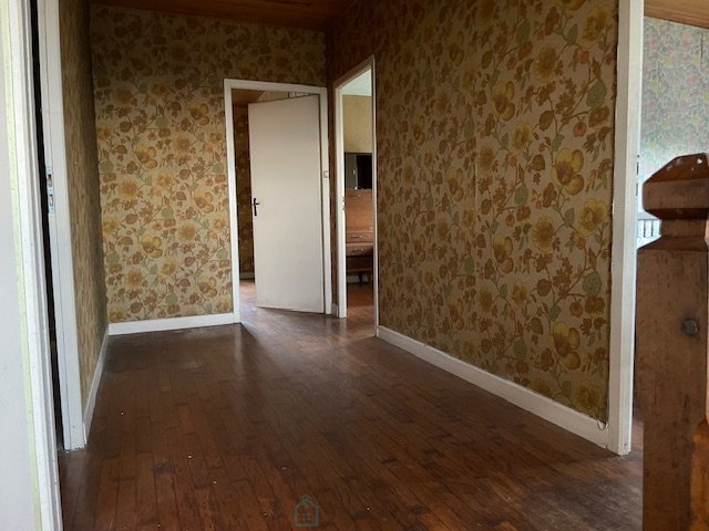 Image No.8-4 Bed House for sale