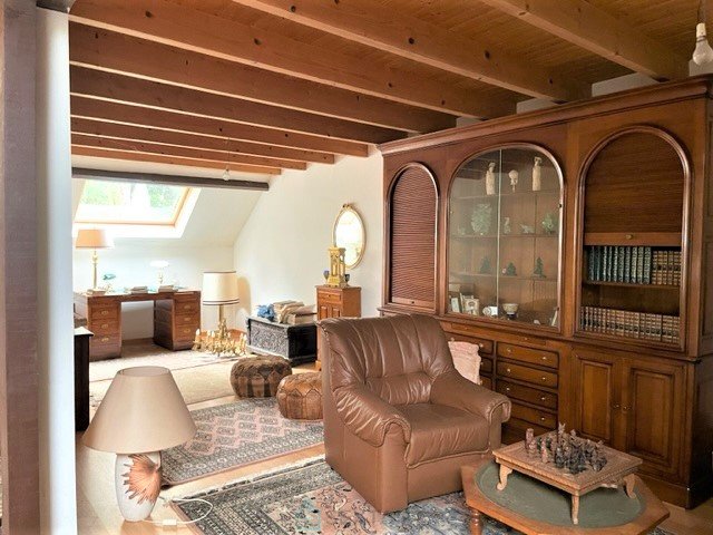 Image No.4-1 Bed House for sale