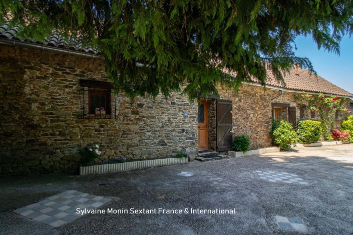 Image No.2-4 Bed Property for sale