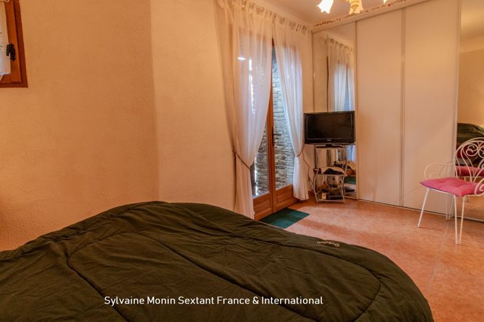 Image No.14-4 Bed Property for sale