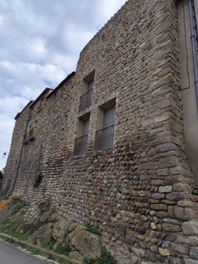 Image No.2-2 Bed Property for sale