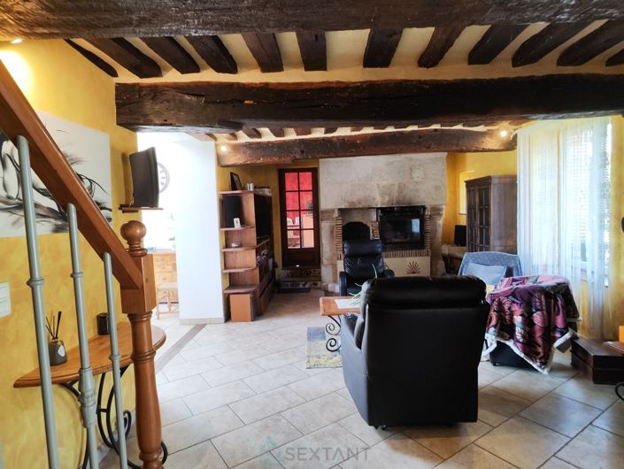 Image No.24-6 Bed Property for sale