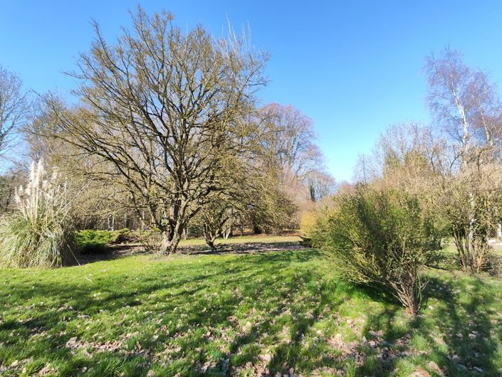 Image No.28-6 Bed Property for sale