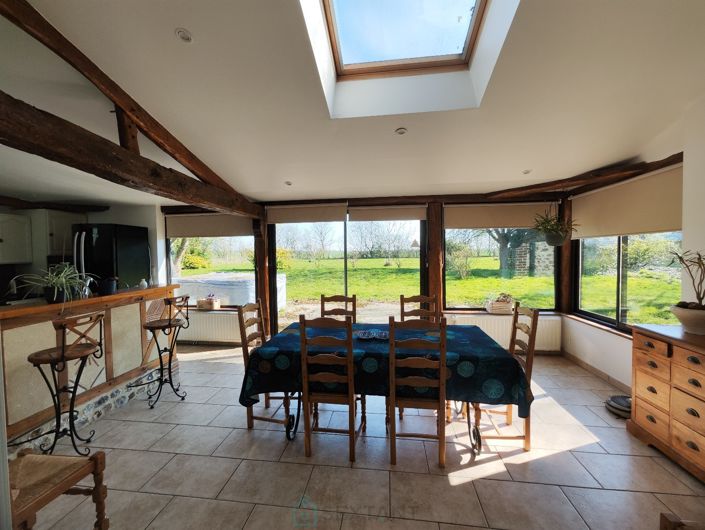 Image No.30-6 Bed Property for sale