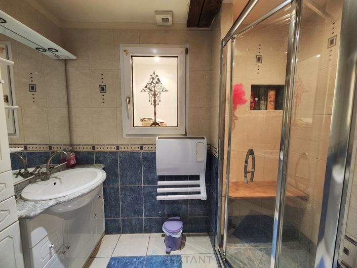 Image No.7-6 Bed Property for sale