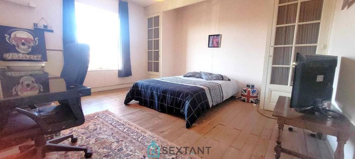 Image No.12-7 Bed Property for sale