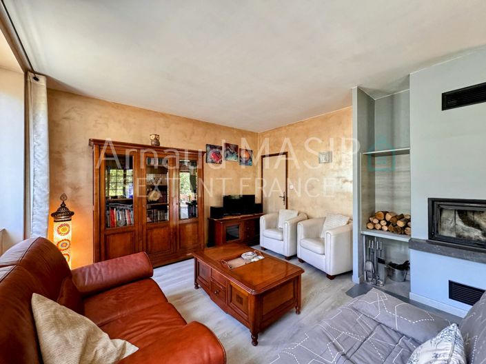 Image No.7-3 Bed House for sale