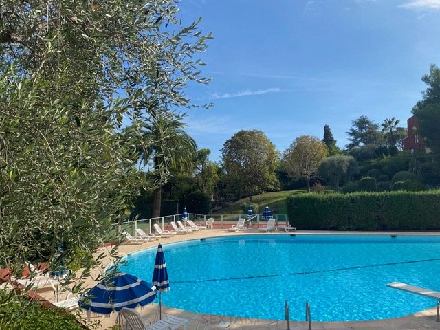 Image No.4-1 Bed Property for sale