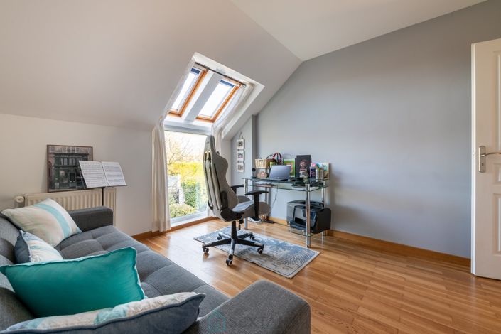 Image No.20-5 Bed Property for sale