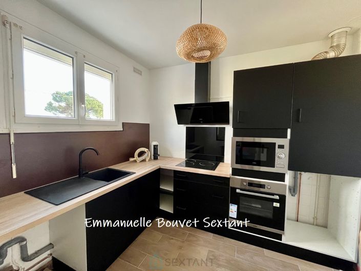 Image No.5-3 Bed Property for sale