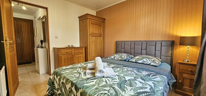 Image No.19-4 Bed Chalet for sale