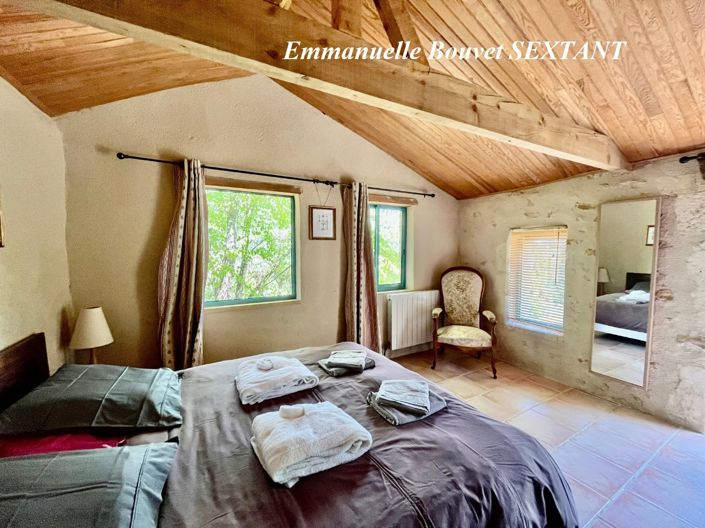 Image No.8-4 Bed House for sale