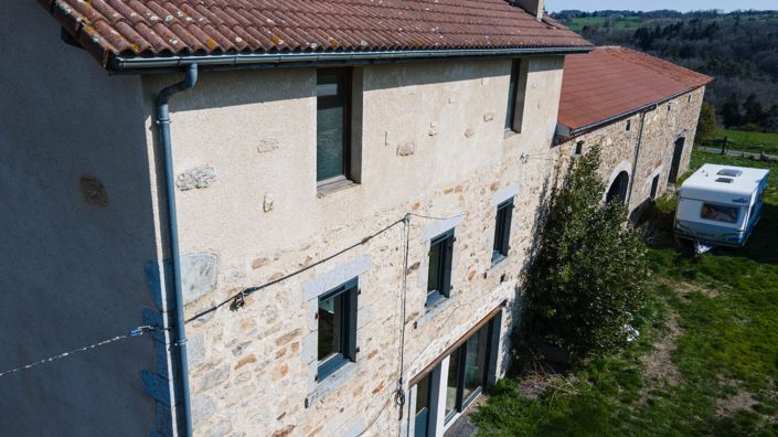 Image No.12-3 Bed Property for sale