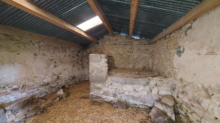 Image No.10-3 Bed Property for sale