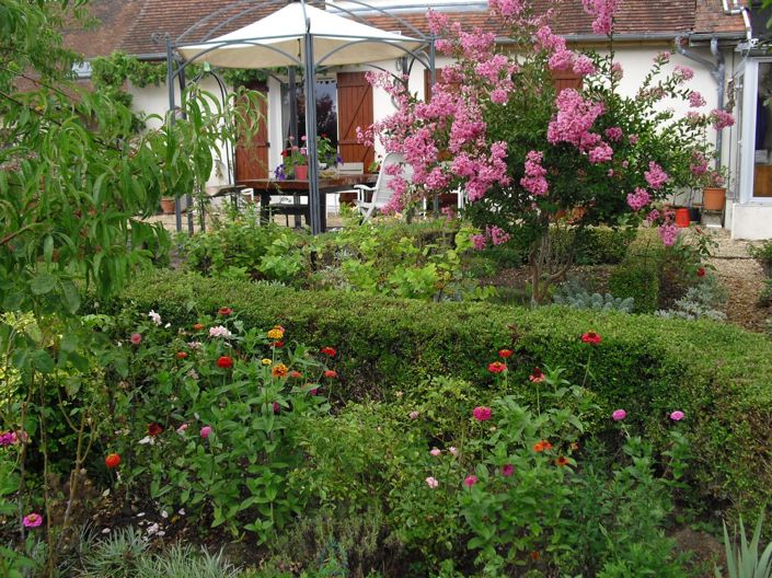 Image No.10-3 Bed Property for sale