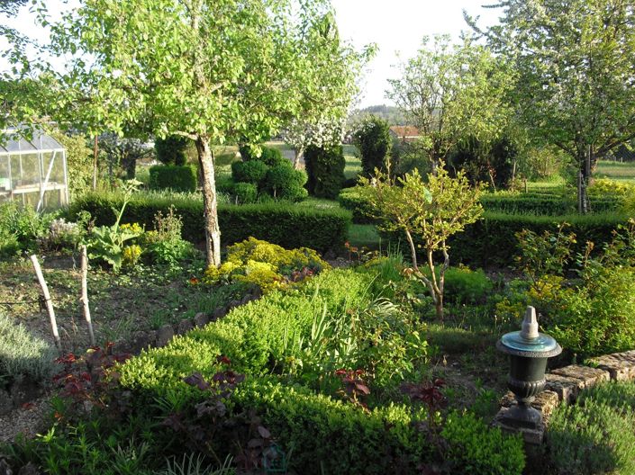 Image No.11-3 Bed Property for sale