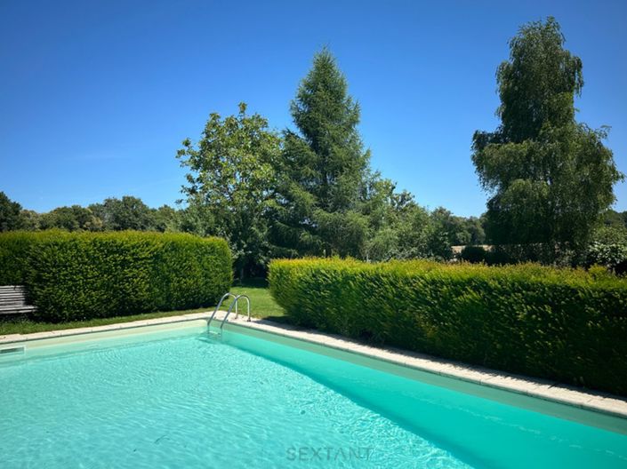 Image No.14-3 Bed Property for sale