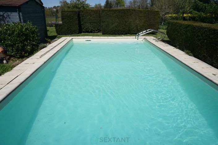 Image No.15-3 Bed Property for sale