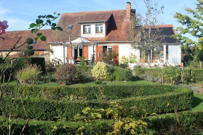 Image No.20-3 Bed Property for sale