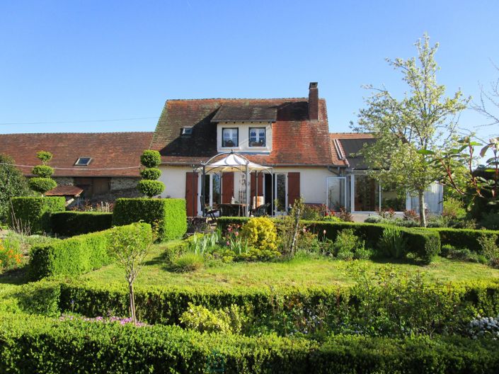 Image No.3-3 Bed Property for sale