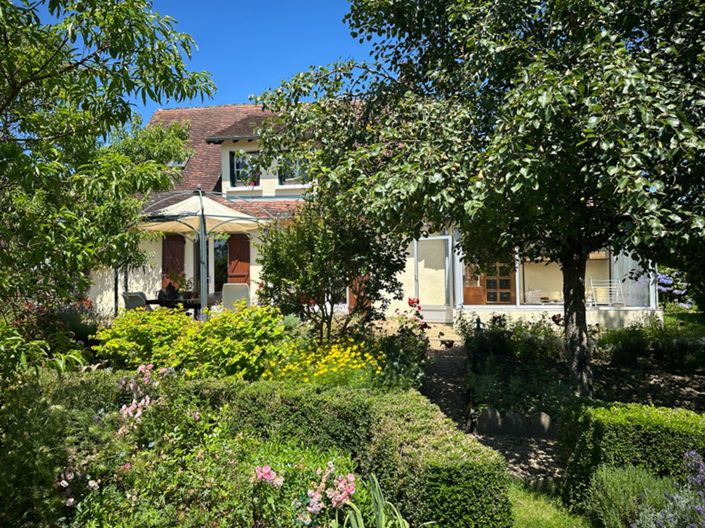 Image No.9-3 Bed Property for sale