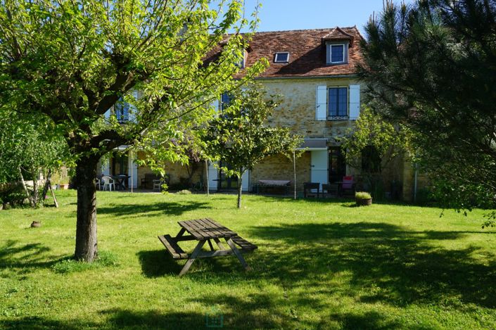 Image No.3-7 Bed Property for sale