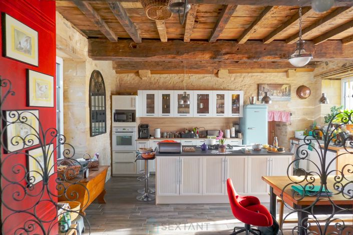 Image No.12-7 Bed Property for sale