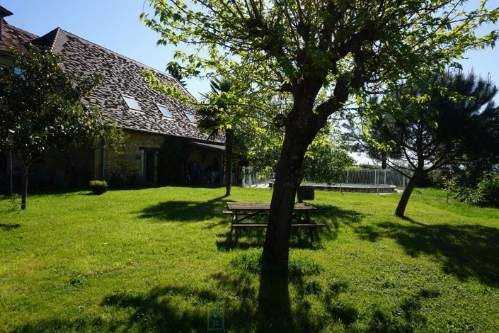 Image No.5-7 Bed Property for sale