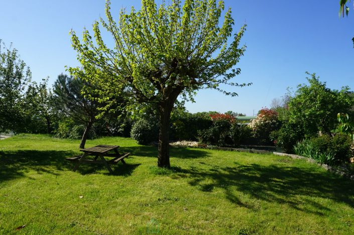 Image No.6-7 Bed Property for sale