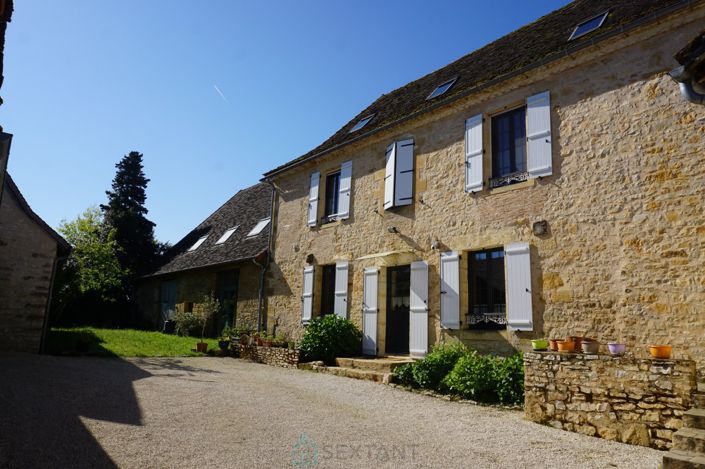 Image No.8-7 Bed Property for sale