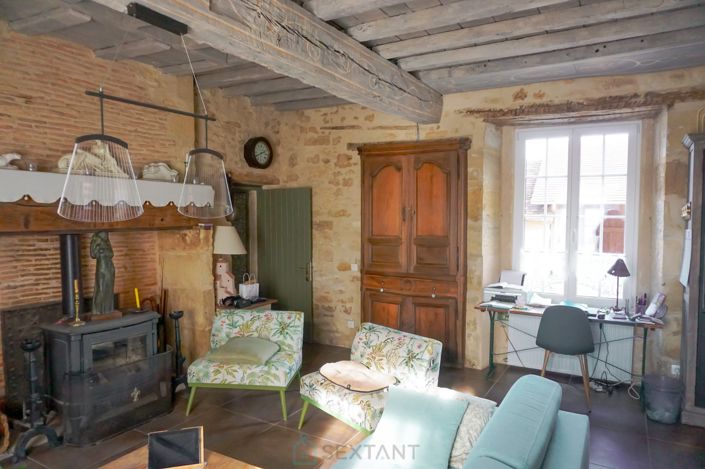 Image No.16-7 Bed Property for sale